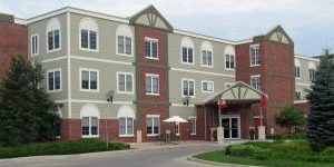 Exterior shot of Oakcrossing Long-Term Care